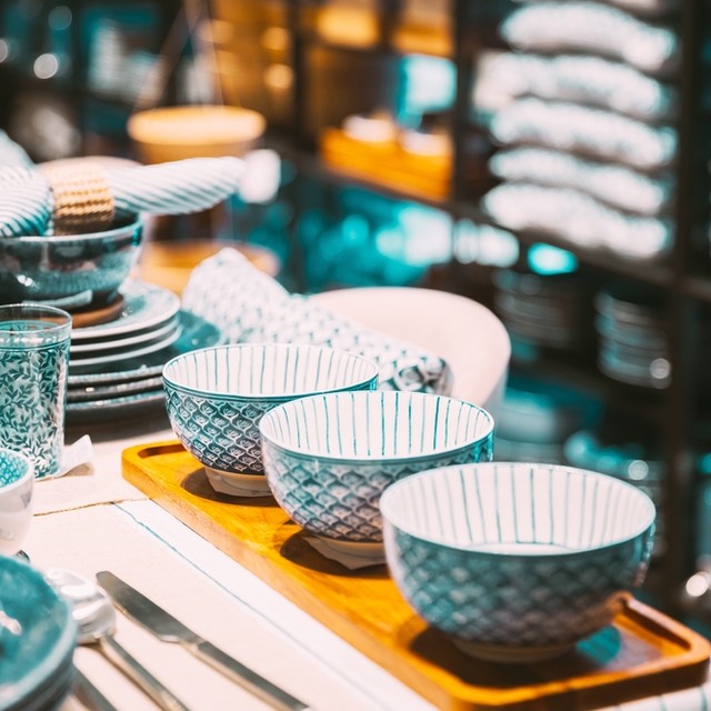 Assorted homewares